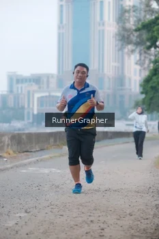 Runner Photo 4316388