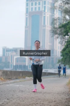 Runner Photo 4316392