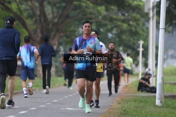 Runner Photo 4316400