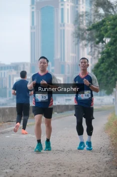 Runner Photo 4316403