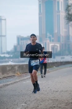 Runner Photo 4316405
