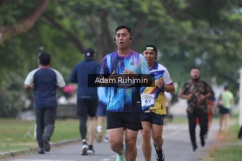 Runner Photo 4316409