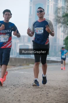 Runner Photo 4316410