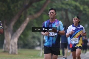 Runner Photo 4316414