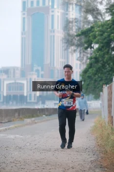 Runner Photo 4316426