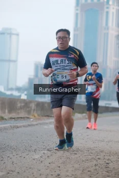 Runner Photo 4316430