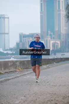 Runner Photo 4316447