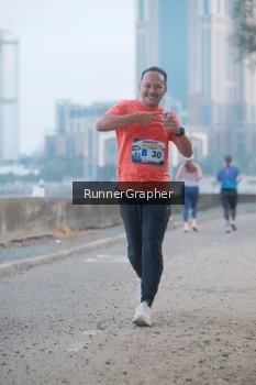 Runner Photo 4316455