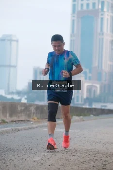 Runner Photo 4316461