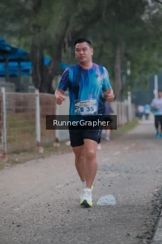 Runner Photo 4316466