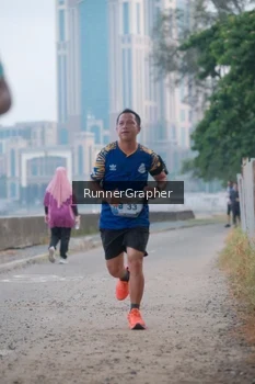Runner Photo 4316474