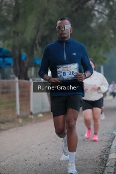 Runner Photo 4316489