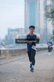 Runner Photo 4316498