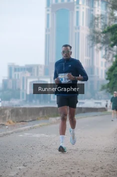 Runner Photo 4316501