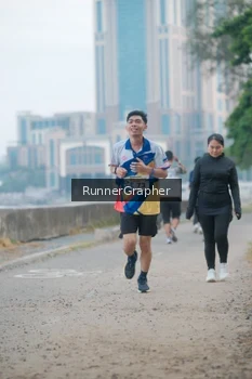 Runner Photo 4316512