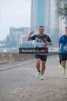 Runner Photo 4316514