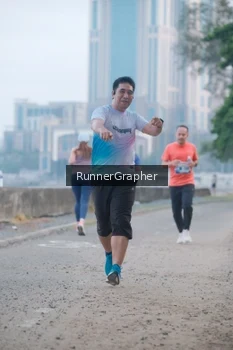 Runner Photo 4316517