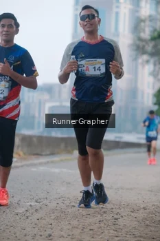 Runner Photo 4316521