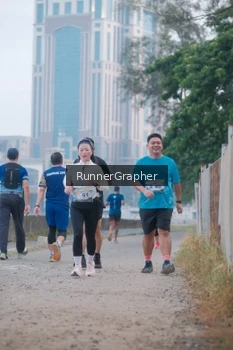 Runner Photo 4316530