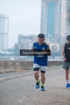 Runner Photo 4316537