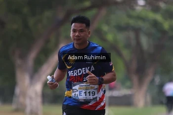 Runner Photo 4316592