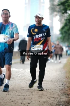 Runner Photo 4316647