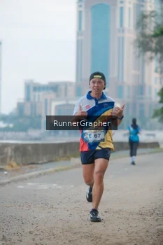 Runner Photo 4316657