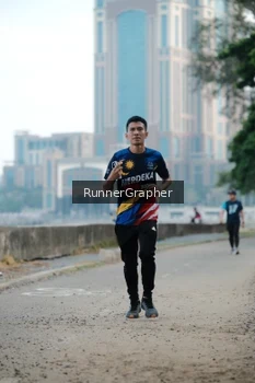Runner Photo 4316660