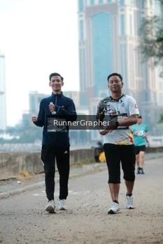 Runner Photo 4316665