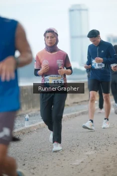 Runner Photo 4316670