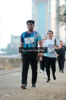 Runner Photo 4316675