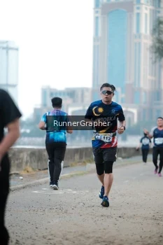 Runner Photo 4316677