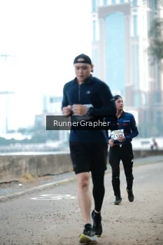 Runner Photo 4316694