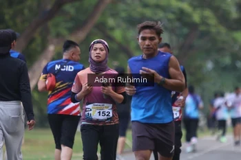 Runner Photo 4316703