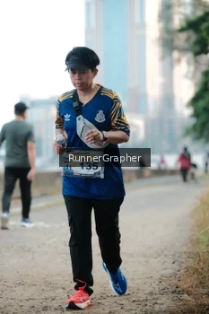 Runner Photo 4316717