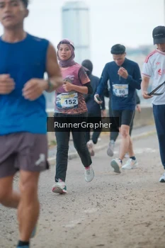 Runner Photo 4316745