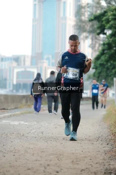 Runner Photo 4316747