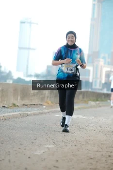 Runner Photo 4316767