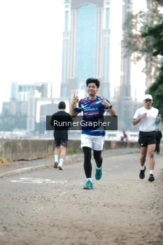 Runner Photo 4316770