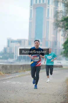 Runner Photo 4316772
