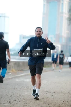 Runner Photo 4316783
