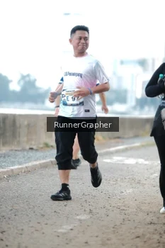 Runner Photo 4316797