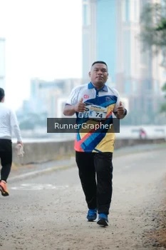 Runner Photo 4316811