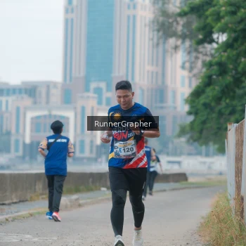 Runner Photo 4316821