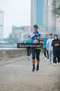 Runner Photo 4316835
