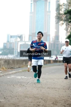 Runner Photo 4316840