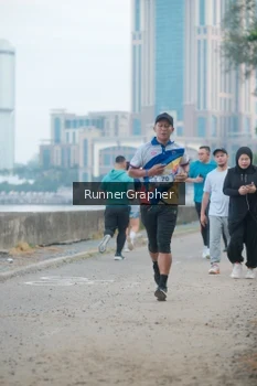 Runner Photo 4316880