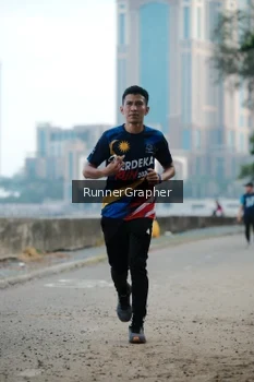 Runner Photo 4316886