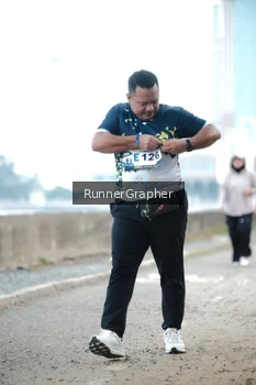 Runner Photo 4316894