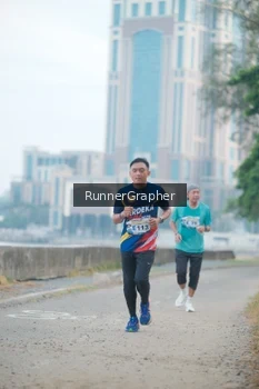 Runner Photo 4316943